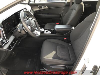 2023 Kia Sportage Hybrid LX  *Clean Fuel Saver! - Photo 12 - Tucson, AZ 85705
