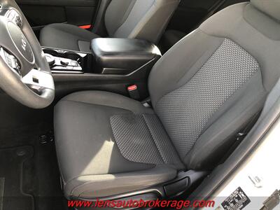 2023 Kia Sportage Hybrid LX  *Clean Fuel Saver! - Photo 13 - Tucson, AZ 85705