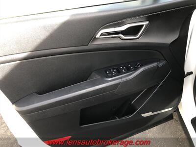 2023 Kia Sportage Hybrid LX  *Clean Fuel Saver! - Photo 10 - Tucson, AZ 85705