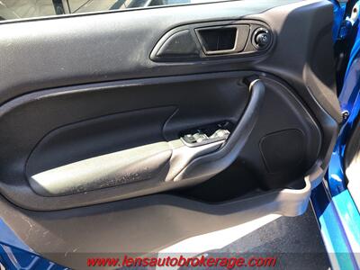2019 Ford Fiesta SE  **82k MIles & Great On Fuel!** - Photo 9 - Tucson, AZ 85705