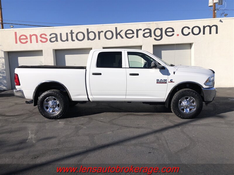 2015 RAM 2500 Tradesman  Crew Cab Diesel 4x4!