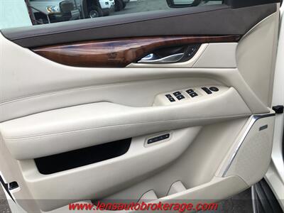 2015 Cadillac Escalade  *None Nicer! *Only 41k Miles! - Photo 9 - Tucson, AZ 85705