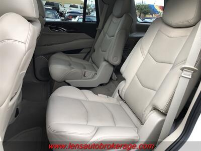 2015 Cadillac Escalade  *None Nicer! *Only 41k Miles! - Photo 16 - Tucson, AZ 85705