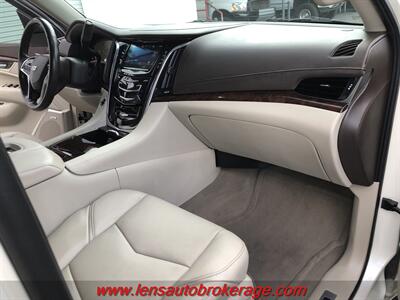 2015 Cadillac Escalade  *None Nicer! *Only 41k Miles! - Photo 23 - Tucson, AZ 85705