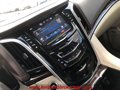 2015 Cadillac Escalade  *None Nicer! *Only 41k Miles! - Photo 14 - Tucson, AZ 85705