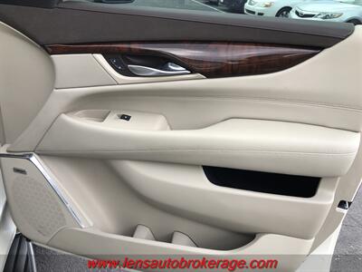 2015 Cadillac Escalade  *None Nicer! *Only 41k Miles! - Photo 22 - Tucson, AZ 85705