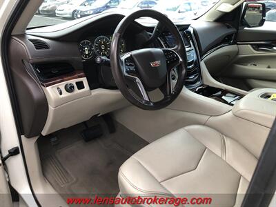 2015 Cadillac Escalade  *None Nicer! *Only 41k Miles! - Photo 10 - Tucson, AZ 85705