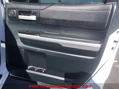 2017 Toyota Tundra SR5  *Crewmax 4x4! New Tires, Icon Suspension! - Photo 19 - Tucson, AZ 85705