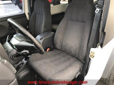 2004 Jeep Wrangler Unlimited  *Clean Hard Top LJ!! - Photo 12 - Tucson, AZ 85705