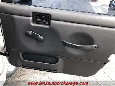 2004 Jeep Wrangler Unlimited  *Clean Hard Top LJ!! - Photo 18 - Tucson, AZ 85705