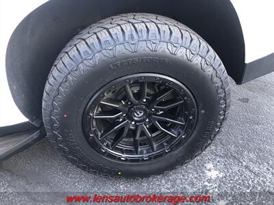 2022 GMC Yukon SLE  *Roomy 2wd With A Great Look! - Photo 29 - Tucson, AZ 85705