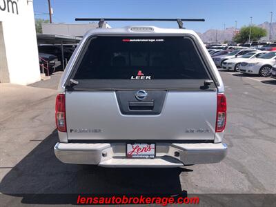 2009 Nissan Frontier SE V6  6 Speed 4x4! - Photo 7 - Tucson, AZ 85705