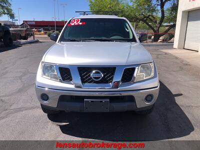2009 Nissan Frontier SE V6  6 Speed 4x4! - Photo 3 - Tucson, AZ 85705