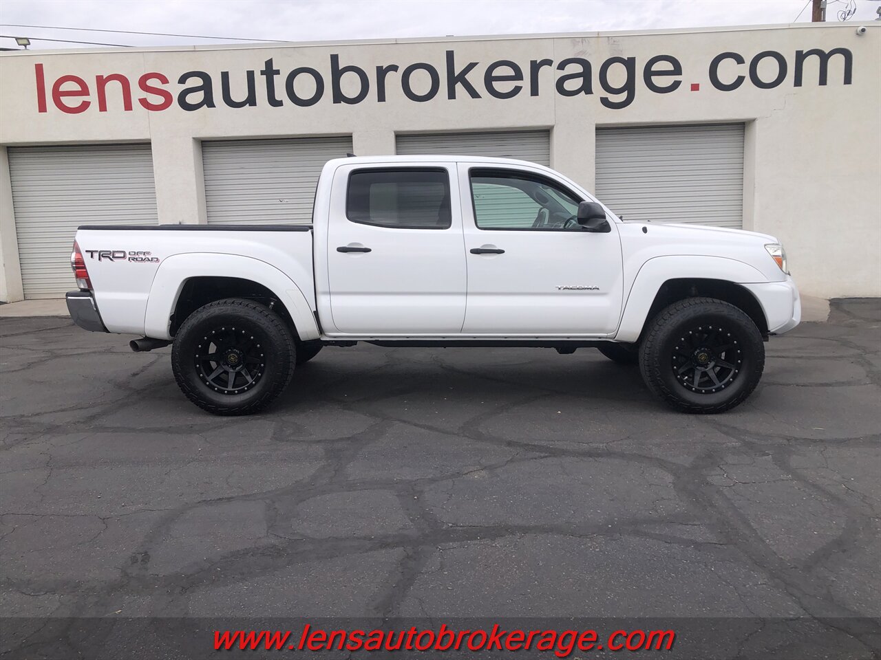 2015 Toyota Tacoma V6  **COMING SOON!** - Photo 1 - Tucson, AZ 85705