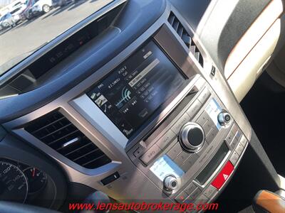2014 Subaru Outback 2.5i Limited  *Another Carfax 1 Owner! - Photo 14 - Tucson, AZ 85705