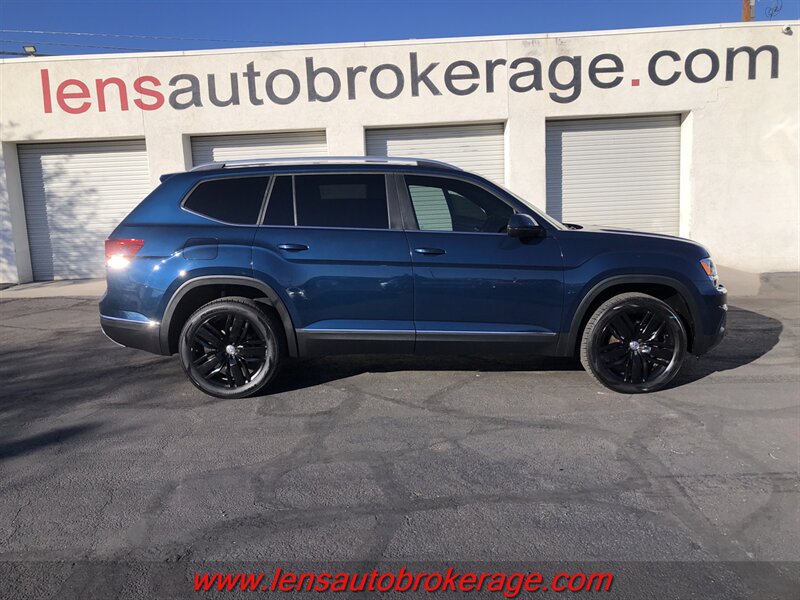 2018 Volkswagen Atlas 2.0T SEL  *Quad Seating & 3rd Row!