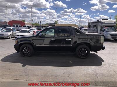 2010 Chevrolet Avalanche LTZ  4wd! - Photo 3 - Tucson, AZ 85705