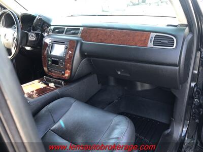 2010 Chevrolet Avalanche LTZ  4wd! *One Cared For Avalanche! - Photo 22 - Tucson, AZ 85705