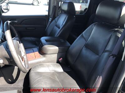 2010 Chevrolet Avalanche LTZ  4wd! *One Cared For Avalanche! - Photo 12 - Tucson, AZ 85705