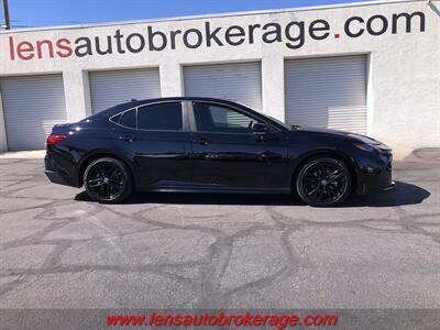 2025 Toyota Camry SE  *Carfax 1 Owner 19k Mile Hybrid! Sedan