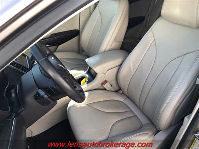 2018 Lincoln MKC Reserve  *Super Nice & Only 57k Miles! - Photo 12 - Tucson, AZ 85705