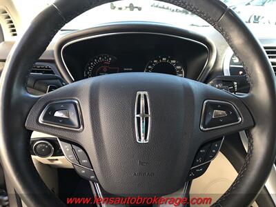 2018 Lincoln MKC Reserve  *Super Nice & Only 57k Miles! - Photo 13 - Tucson, AZ 85705