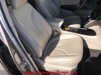 2018 Lincoln MKC Reserve  *Super Nice & Only 57k Miles! - Photo 23 - Tucson, AZ 85705