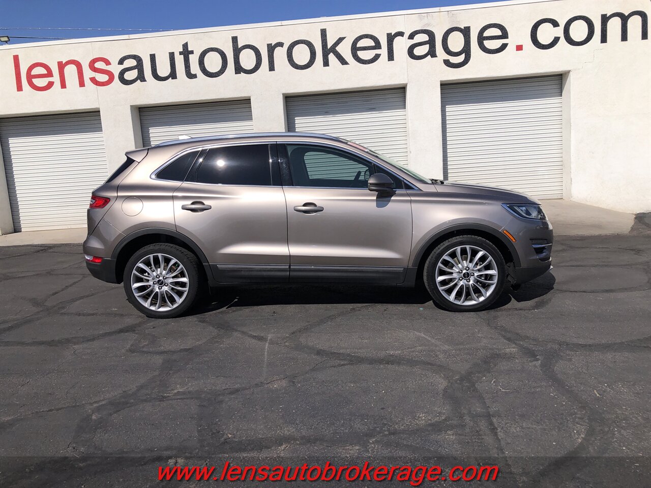 2018 Lincoln MKC Reserve  *Super Nice & Only 57k Miles! - Photo 1 - Tucson, AZ 85705