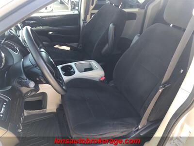 2014 Dodge Grand Caravan SXT   - Photo 12 - Tucson, AZ 85705