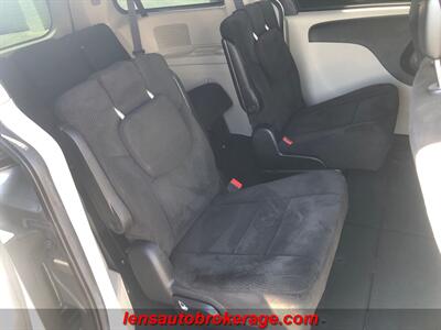 2014 Dodge Grand Caravan SXT   - Photo 18 - Tucson, AZ 85705