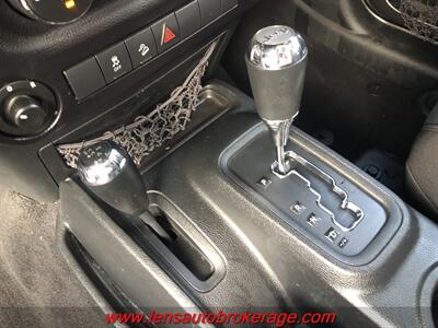 2016 Jeep Wrangler Unlimited Sport   - Photo 14 - Tucson, AZ 85705