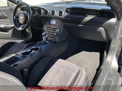 2020 Ford Mustang EcoBoost   - Photo 18 - Tucson, AZ 85705