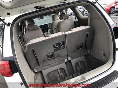 2016 Kia Sedona L  *Nothing Fancy...Just A Roomy Van! - Photo 18 - Tucson, AZ 85705