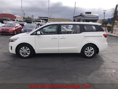 2016 Kia Sedona L  *Nothing Fancy...Just A Roomy Van! - Photo 5 - Tucson, AZ 85705