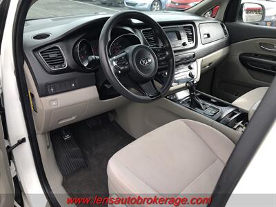 2016 Kia Sedona L  *Nothing Fancy...Just A Roomy Van! - Photo 10 - Tucson, AZ 85705