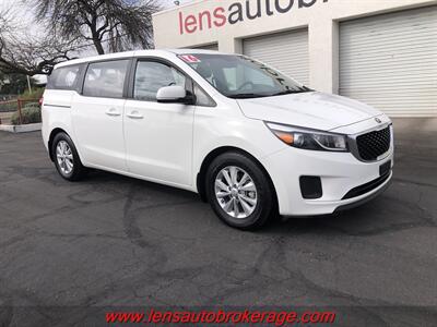 2016 Kia Sedona L  *Nothing Fancy...Just A Roomy Van! - Photo 2 - Tucson, AZ 85705