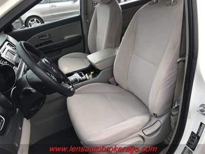 2016 Kia Sedona L  *Nothing Fancy...Just A Roomy Van! - Photo 12 - Tucson, AZ 85705
