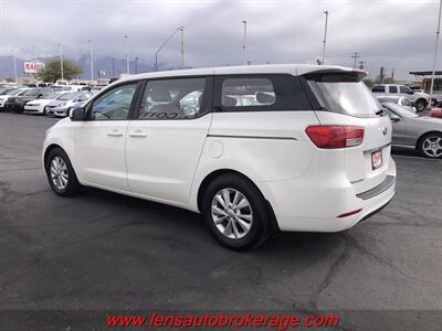2016 Kia Sedona L  *Nothing Fancy...Just A Roomy Van! - Photo 6 - Tucson, AZ 85705