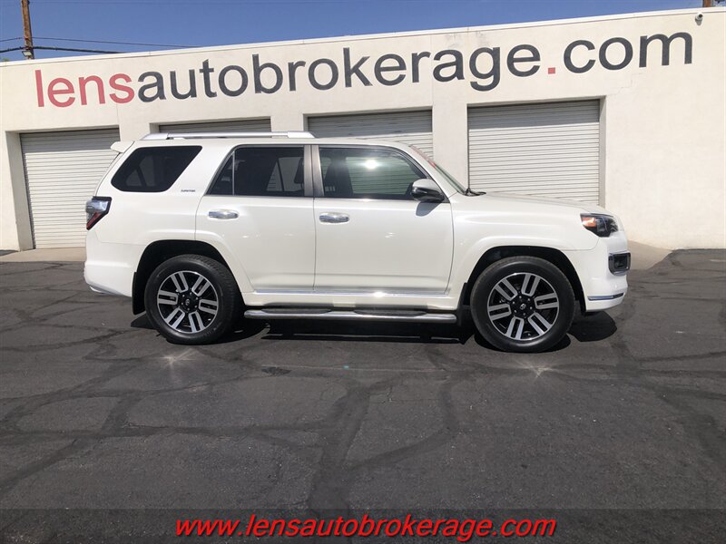 2018 Toyota 4Runner Limited  4WD w/ 3rd row *CARFAX 1 OWNER!*