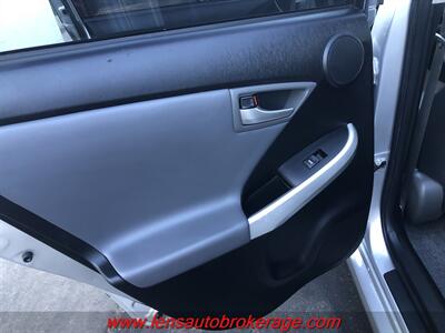 2013 Toyota Prius Four   - Photo 16 - Tucson, AZ 85705