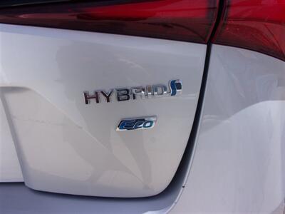 2022 Toyota Prius L Eco   - Photo 13 - Tucson, AZ 85716