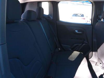 2020 Jeep Renegade Latitude   - Photo 15 - Tucson, AZ 85716