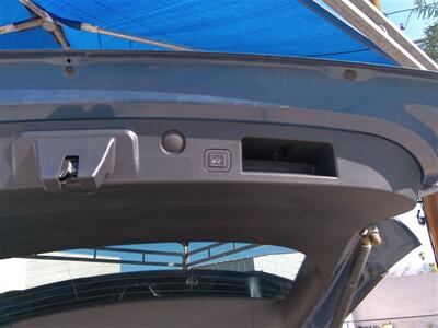 2025 Chevrolet Equinox LT   - Photo 18 - Tucson, AZ 85716