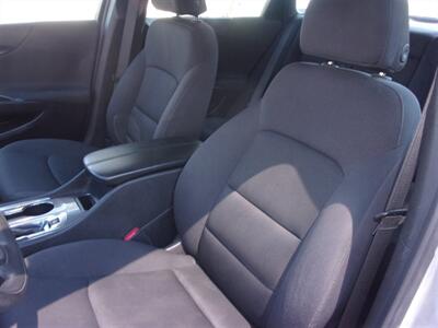 2022 Chevrolet Malibu LT   - Photo 9 - Tucson, AZ 85716