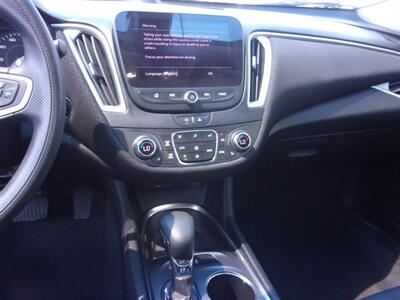 2022 Chevrolet Malibu LT   - Photo 12 - Tucson, AZ 85716