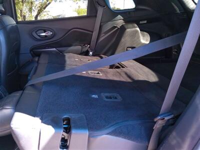 2019 Jeep Cherokee Latitude Plus   - Photo 26 - Tucson, AZ 85716