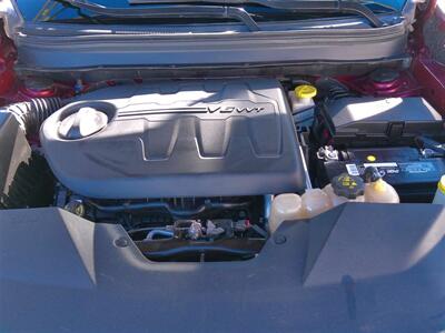 2019 Jeep Cherokee Latitude Plus   - Photo 16 - Tucson, AZ 85716