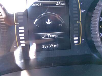 2019 Jeep Cherokee Latitude Plus   - Photo 10 - Tucson, AZ 85716