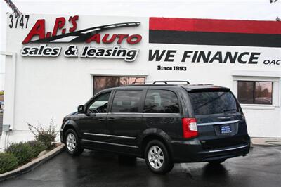 2014 Chrysler Town & Country Touring   - Photo 3 - Tucson, AZ 85716