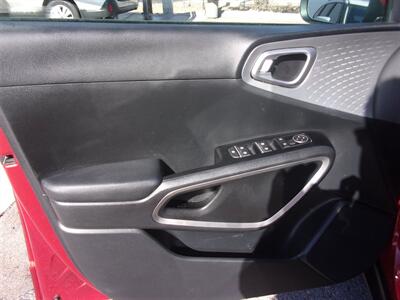 2024 Kia Soul LX   - Photo 12 - Tucson, AZ 85716